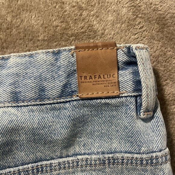 Zara Authentic Denim Skirt Womens Small Mini Jean TRF Raw Hem Buttons Pockets - Picture 3 of 6